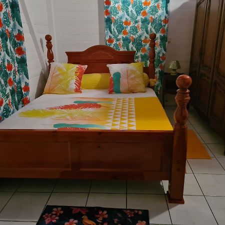 Soleil Des Iles Apartment Sainte-Anne  Ngoại thất bức ảnh