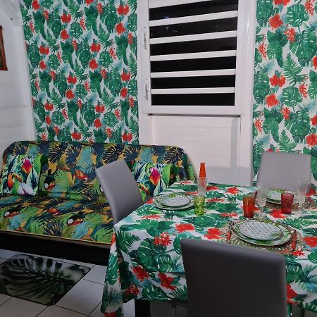 Soleil Des Iles Apartment Sainte-Anne  Ngoại thất bức ảnh